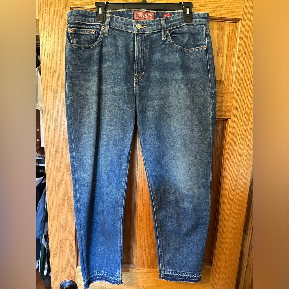 Lucky Brand Sienna Slim Boyfriend jeans. Size 8/29.